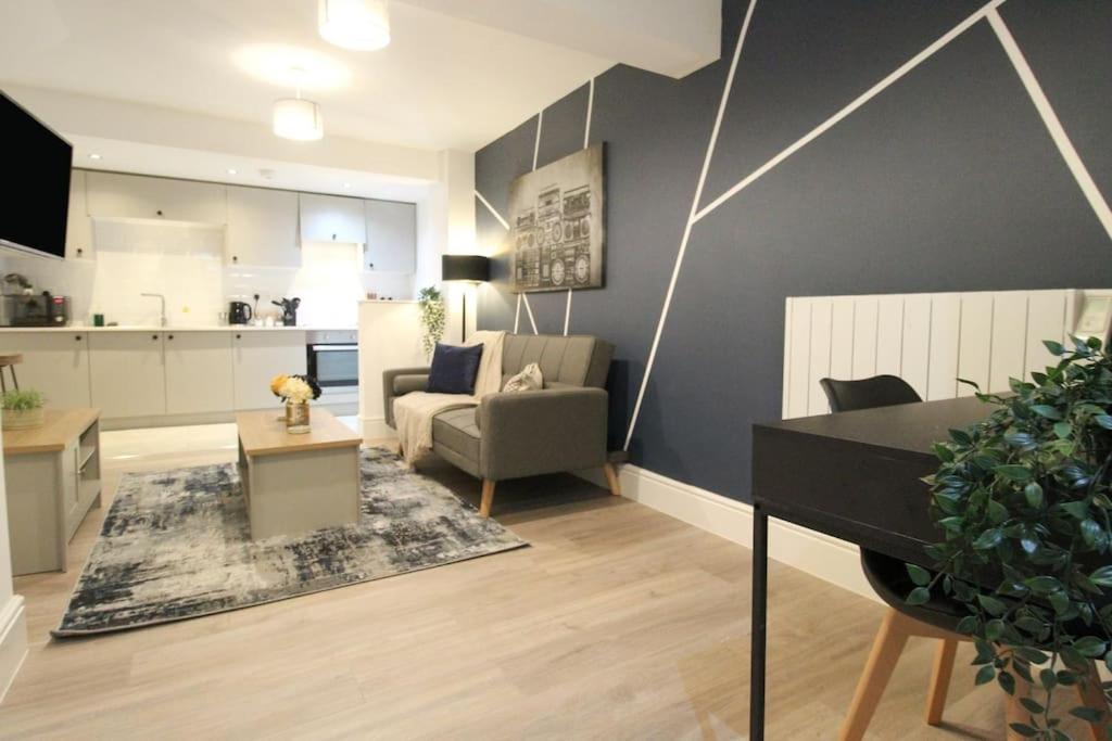 Spacious 1 Bed Apartment 1 Minute Walk From Square Nottingham Extérieur photo