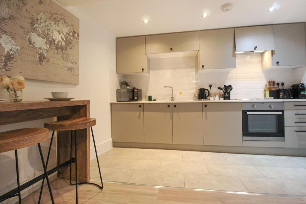 Spacious 1 Bed Apartment 1 Minute Walk From Square Nottingham Extérieur photo