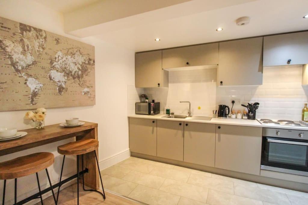 Spacious 1 Bed Apartment 1 Minute Walk From Square Nottingham Extérieur photo
