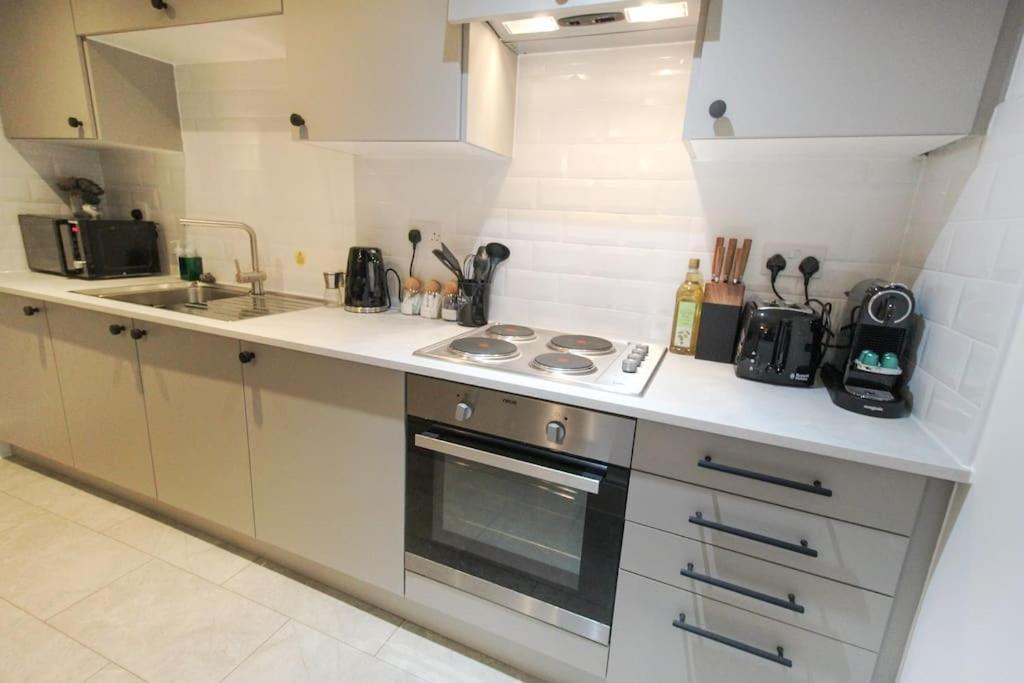 Spacious 1 Bed Apartment 1 Minute Walk From Square Nottingham Extérieur photo
